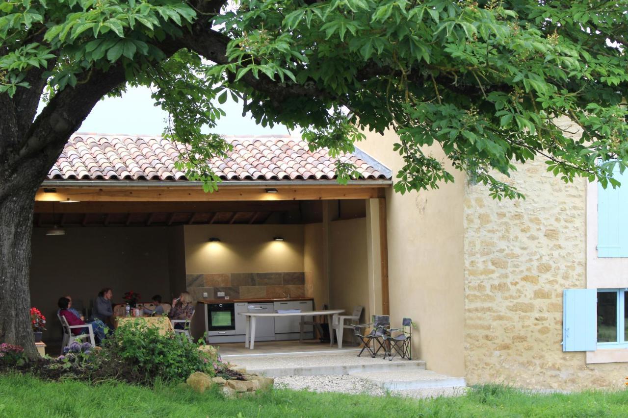 Gites Et Roulottes Au Domaine De La Trille Sainte-Foi Exterior photo